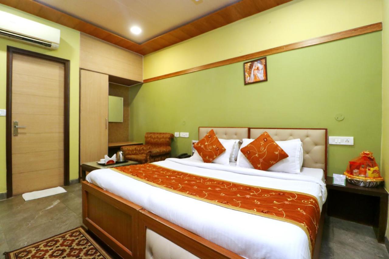 Hotel Seven- Center Of City Chandigarh Chandīgarh Exterior foto