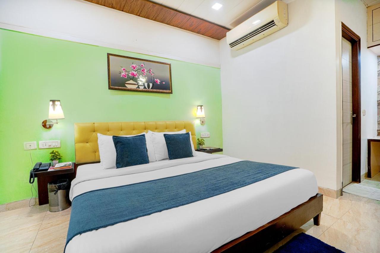 Hotel Seven- Center Of City Chandigarh Chandīgarh Exterior foto