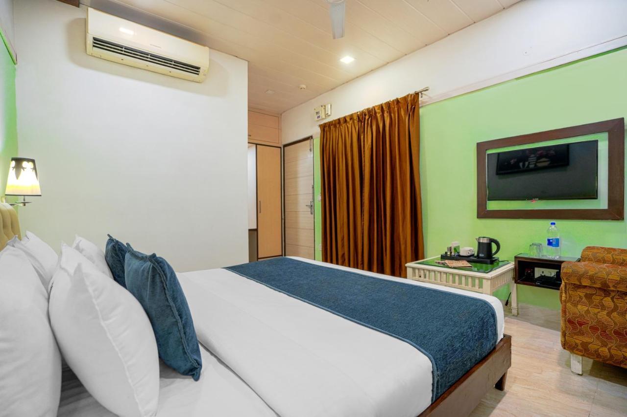 Hotel Seven- Center Of City Chandigarh Chandīgarh Exterior foto
